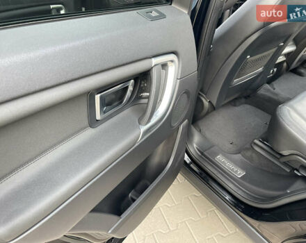 Черный Ленд Ровер Discovery Sport, объемом двигателя 2 л и пробегом 107 тыс. км за 22500 $, фото 21 на Automoto.ua