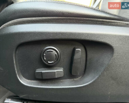 Черный Ленд Ровер Discovery Sport, объемом двигателя 2 л и пробегом 119 тыс. км за 18950 $, фото 45 на Automoto.ua