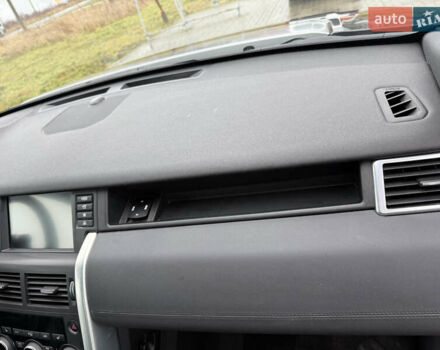 Черный Ленд Ровер Discovery Sport, объемом двигателя 2 л и пробегом 205 тыс. км за 20900 $, фото 28 на Automoto.ua