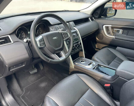 Черный Ленд Ровер Discovery Sport, объемом двигателя 2 л и пробегом 107 тыс. км за 22500 $, фото 13 на Automoto.ua