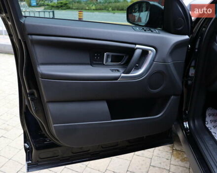 Черный Ленд Ровер Discovery Sport, объемом двигателя 2 л и пробегом 92 тыс. км за 20900 $, фото 11 на Automoto.ua