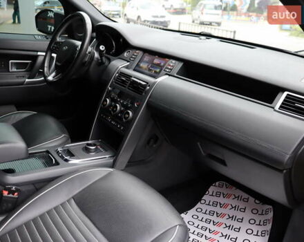 Черный Ленд Ровер Discovery Sport, объемом двигателя 2 л и пробегом 92 тыс. км за 20900 $, фото 43 на Automoto.ua