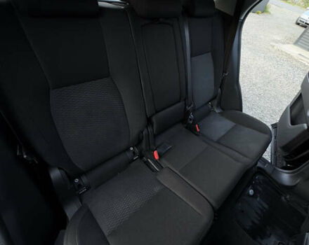 Черный Ленд Ровер Discovery Sport, объемом двигателя 2 л и пробегом 135 тыс. км за 19900 $, фото 31 на Automoto.ua