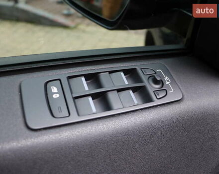 Черный Ленд Ровер Discovery Sport, объемом двигателя 2 л и пробегом 92 тыс. км за 20900 $, фото 13 на Automoto.ua