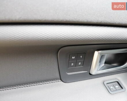 Черный Ленд Ровер Discovery Sport, объемом двигателя 2 л и пробегом 92 тыс. км за 20900 $, фото 12 на Automoto.ua