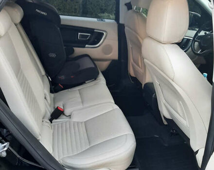Черный Ленд Ровер Discovery Sport, объемом двигателя 2 л и пробегом 122 тыс. км за 22500 $, фото 5 на Automoto.ua