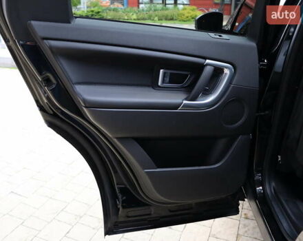 Черный Ленд Ровер Discovery Sport, объемом двигателя 2 л и пробегом 92 тыс. км за 20900 $, фото 31 на Automoto.ua