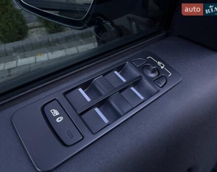 Черный Ленд Ровер Discovery Sport, объемом двигателя 2 л и пробегом 156 тыс. км за 20799 $, фото 42 на Automoto.ua