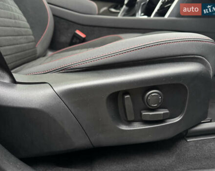 Черный Ленд Ровер Discovery Sport, объемом двигателя 2 л и пробегом 65 тыс. км за 26999 $, фото 14 на Automoto.ua