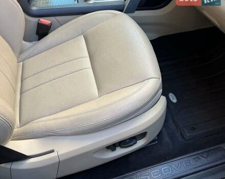 Черный Ленд Ровер Discovery Sport, объемом двигателя 2 л и пробегом 81 тыс. км за 22900 $, фото 5 на Automoto.ua