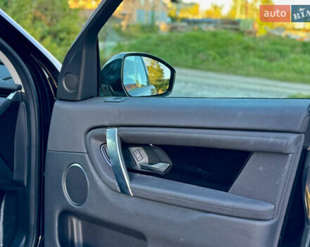 Чорний Ленд Ровер Discovery Sport, об'ємом двигуна 2 л та пробігом 94 тис. км за 28500 $, фото 24 на Automoto.ua