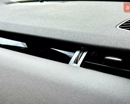 Черный Ленд Ровер Discovery Sport, объемом двигателя 2 л и пробегом 46 тыс. км за 33500 $, фото 36 на Automoto.ua