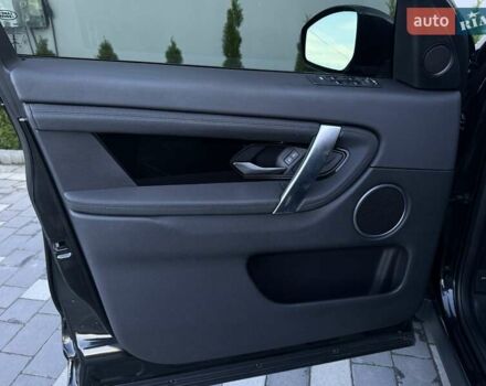 Черный Ленд Ровер Discovery Sport, объемом двигателя 2 л и пробегом 156 тыс. км за 20799 $, фото 41 на Automoto.ua