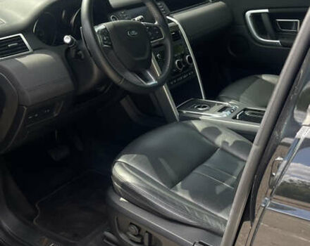 Черный Ленд Ровер Discovery Sport, объемом двигателя 2 л и пробегом 43 тыс. км за 27800 $, фото 4 на Automoto.ua