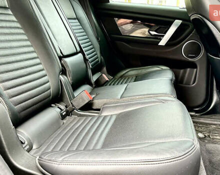 Черный Ленд Ровер Discovery Sport, объемом двигателя 2 л и пробегом 46 тыс. км за 33500 $, фото 33 на Automoto.ua