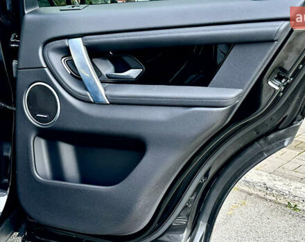 Черный Ленд Ровер Discovery Sport, объемом двигателя 2 л и пробегом 46 тыс. км за 33500 $, фото 39 на Automoto.ua