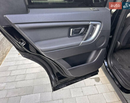 Черный Ленд Ровер Discovery Sport, объемом двигателя 2 л и пробегом 110 тыс. км за 21900 $, фото 19 на Automoto.ua