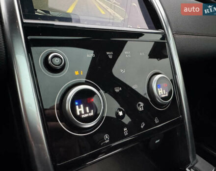 Черный Ленд Ровер Discovery Sport, объемом двигателя 2 л и пробегом 65 тыс. км за 26999 $, фото 21 на Automoto.ua