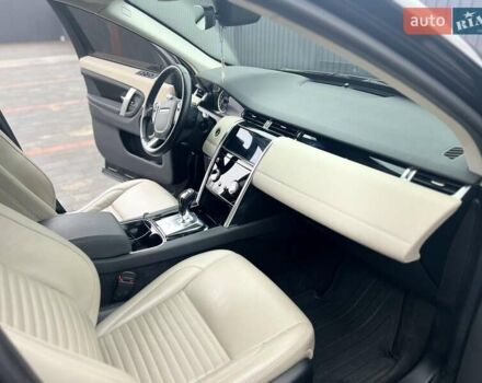Чорний Ленд Ровер Discovery Sport, об'ємом двигуна 2 л та пробігом 160 тис. км за 28500 $, фото 30 на Automoto.ua