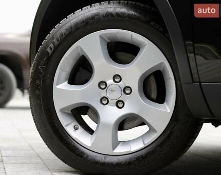 Черный Ленд Ровер Discovery Sport, объемом двигателя 2 л и пробегом 142 тыс. км за 23899 $, фото 64 на Automoto.ua