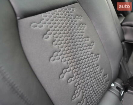 Черный Ленд Ровер Discovery Sport, объемом двигателя 2 л и пробегом 142 тыс. км за 23899 $, фото 164 на Automoto.ua