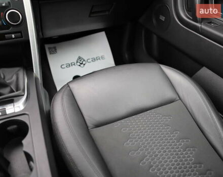 Черный Ленд Ровер Discovery Sport, объемом двигателя 2 л и пробегом 142 тыс. км за 23899 $, фото 128 на Automoto.ua