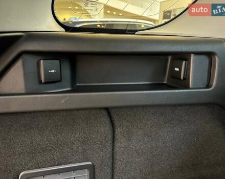 Черный Ленд Ровер Discovery Sport, объемом двигателя 2 л и пробегом 15 тыс. км за 33000 $, фото 37 на Automoto.ua