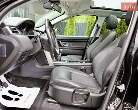 Черный Ленд Ровер Discovery Sport, объемом двигателя 2 л и пробегом 142 тыс. км за 23899 $, фото 110 на Automoto.ua