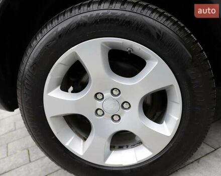 Черный Ленд Ровер Discovery Sport, объемом двигателя 2 л и пробегом 142 тыс. км за 23899 $, фото 82 на Automoto.ua