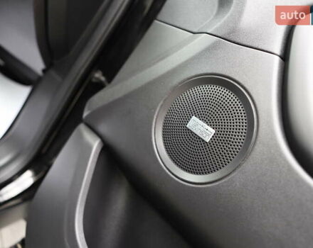 Черный Ленд Ровер Discovery Sport, объемом двигателя 2 л и пробегом 142 тыс. км за 23899 $, фото 147 на Automoto.ua