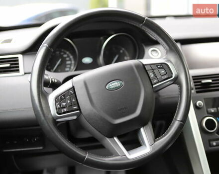 Черный Ленд Ровер Discovery Sport, объемом двигателя 2 л и пробегом 142 тыс. км за 23899 $, фото 122 на Automoto.ua