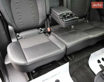 Черный Ленд Ровер Discovery Sport, объемом двигателя 2 л и пробегом 142 тыс. км за 23899 $, фото 165 на Automoto.ua