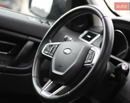 Черный Ленд Ровер Discovery Sport, объемом двигателя 2 л и пробегом 142 тыс. км за 23899 $, фото 144 на Automoto.ua
