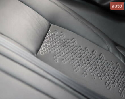 Черный Ленд Ровер Discovery Sport, объемом двигателя 2 л и пробегом 142 тыс. км за 23899 $, фото 155 на Automoto.ua