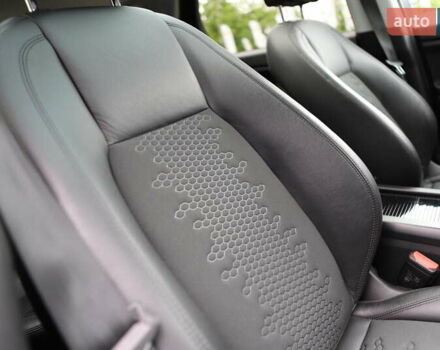 Черный Ленд Ровер Discovery Sport, объемом двигателя 2 л и пробегом 142 тыс. км за 23899 $, фото 136 на Automoto.ua