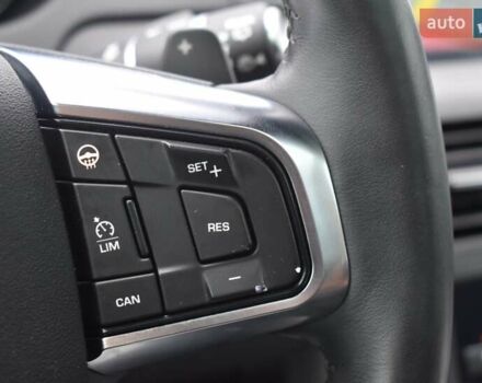 Красный Ленд Ровер Discovery Sport, объемом двигателя 2 л и пробегом 66 тыс. км за 20700 $, фото 9 на Automoto.ua