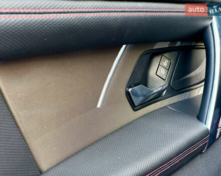 Красный Ленд Ровер Discovery Sport, объемом двигателя 2 л и пробегом 69 тыс. км за 39500 $, фото 29 на Automoto.ua