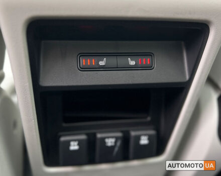 Серый Ленд Ровер Discovery Sport, объемом двигателя 2 л и пробегом 151 тыс. км за 20100 $, фото 13 на Automoto.ua