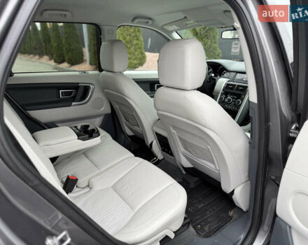 Серый Ленд Ровер Discovery Sport, объемом двигателя 2 л и пробегом 188 тыс. км за 14499 $, фото 14 на Automoto.ua