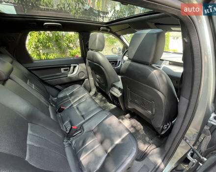 Серый Ленд Ровер Discovery Sport, объемом двигателя 2 л и пробегом 182 тыс. км за 21400 $, фото 13 на Automoto.ua