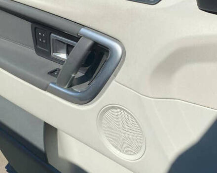 Серый Ленд Ровер Discovery Sport, объемом двигателя 2 л и пробегом 170 тыс. км за 12800 $, фото 6 на Automoto.ua