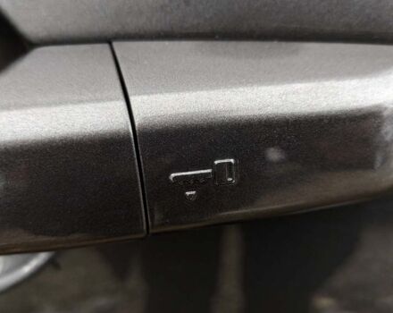 Сірий Ленд Ровер Discovery Sport, об'ємом двигуна 2 л та пробігом 163 тис. км за 22600 $, фото 15 на Automoto.ua