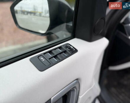 Серый Ленд Ровер Discovery Sport, объемом двигателя 2 л и пробегом 188 тыс. км за 14499 $, фото 12 на Automoto.ua