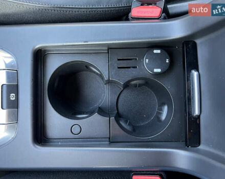 Серый Ленд Ровер Discovery Sport, объемом двигателя 2 л и пробегом 84 тыс. км за 22300 $, фото 40 на Automoto.ua