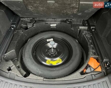 Серый Ленд Ровер Discovery Sport, объемом двигателя 2 л и пробегом 146 тыс. км за 17400 $, фото 44 на Automoto.ua
