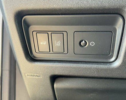 Серый Ленд Ровер Discovery Sport, объемом двигателя 2 л и пробегом 84 тыс. км за 22300 $, фото 25 на Automoto.ua