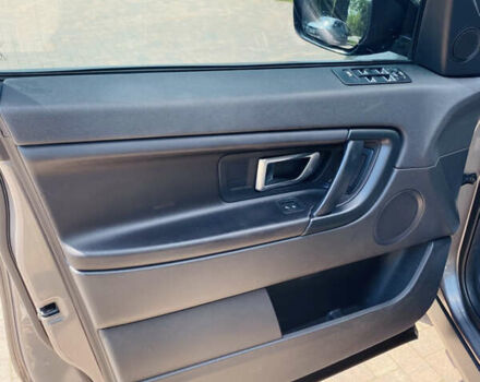 Серый Ленд Ровер Discovery Sport, объемом двигателя 2 л и пробегом 228 тыс. км за 20300 $, фото 8 на Automoto.ua