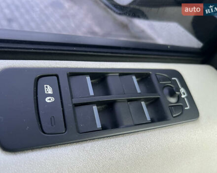 Сірий Ленд Ровер Discovery Sport, об'ємом двигуна 2 л та пробігом 145 тис. км за 17500 $, фото 27 на Automoto.ua