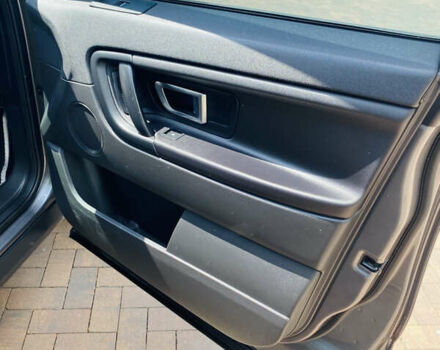 Серый Ленд Ровер Discovery Sport, объемом двигателя 2 л и пробегом 228 тыс. км за 20300 $, фото 12 на Automoto.ua