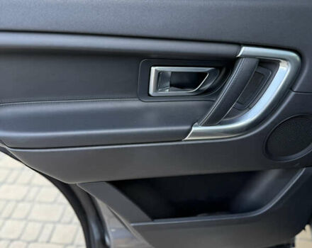 Сірий Ленд Ровер Discovery Sport, об'ємом двигуна 2 л та пробігом 180 тис. км за 17000 $, фото 3 на Automoto.ua